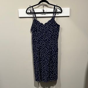 EUC M 41 Hawthorn scalloped neckline pocket dress